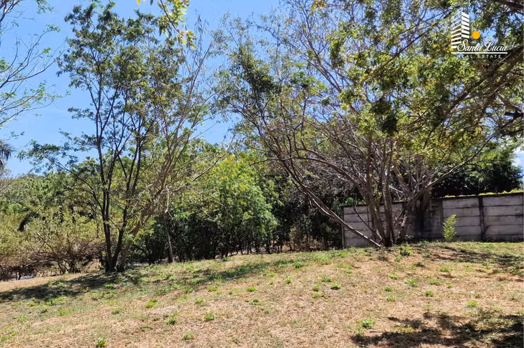 Terreno en Condominio de Santo Domingo – LL