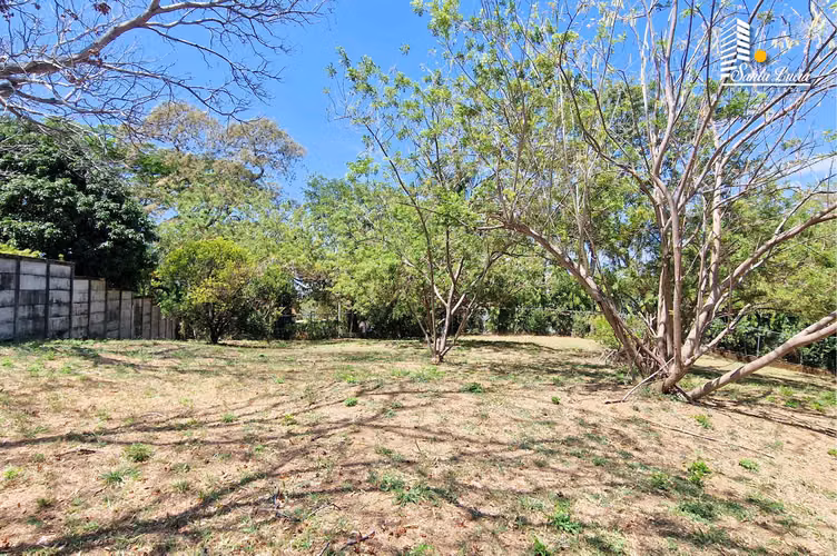 Terreno en Condominio de Santo Domingo – LL
