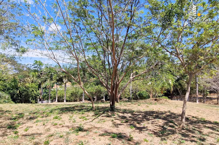 Terreno en Condominio de Santo Domingo – LL