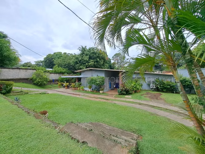 Hermosa casa en venta en Las Colinas.