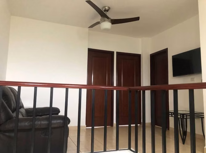 Rento casa en portal de las colinas - Imagen 9