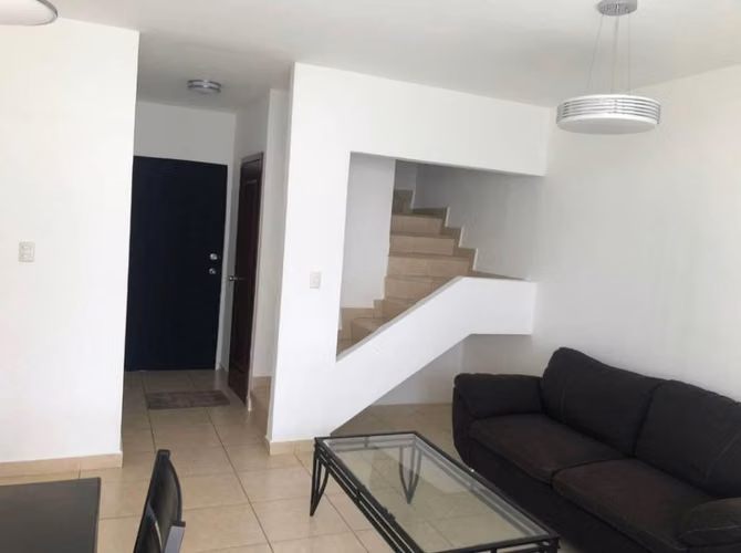 Rento casa en portal de las colinas - Imagen 3