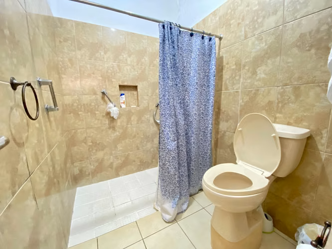 Residencia de lujo en Reparto Montefresco Carretera Sur
