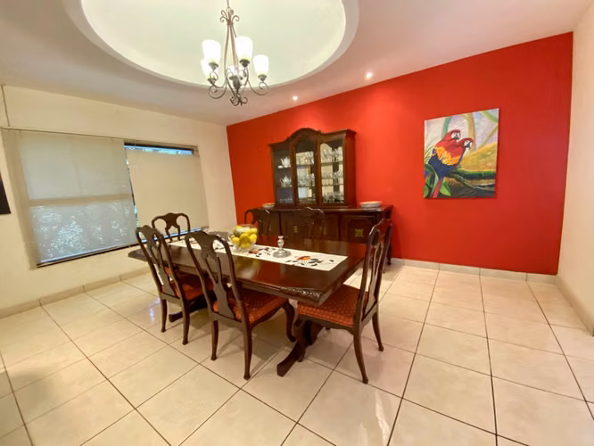 Residencia de lujo en Reparto Montefresco Carretera Sur