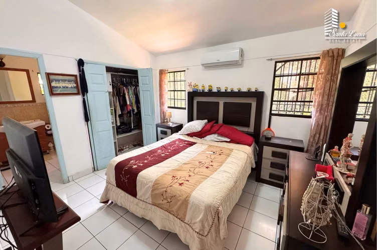 Venta de Casa dentro De Residencial en Carretera Masaya - AC