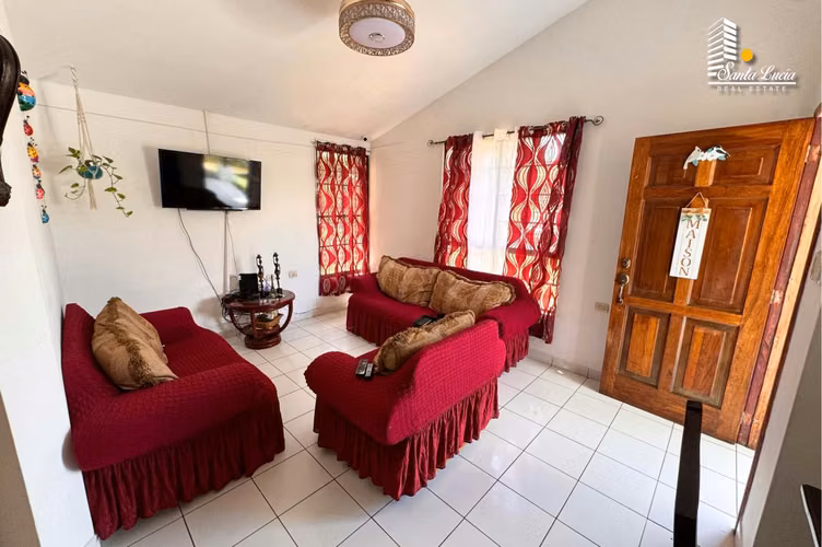 Venta de Casa dentro De Residencial en Carretera Masaya - AC
