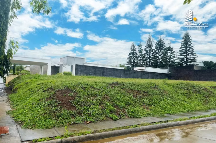 Venta de Lote dentro de Condominio Para Inversión En Santo Domingo - LL - Imagen 3