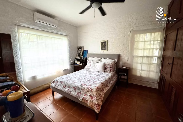  EN VENTA – CASA CON PISCINA EN ESTANCIA DE SANTO DOMINGO - AC