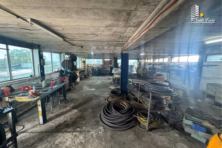 Edificio Comercial a pocos minutos del Mercado Oriental - LL - Imagen 9