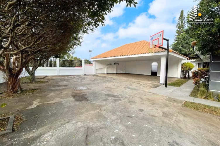 Venta de Preciosa Casa en Santo Domingo - AC
