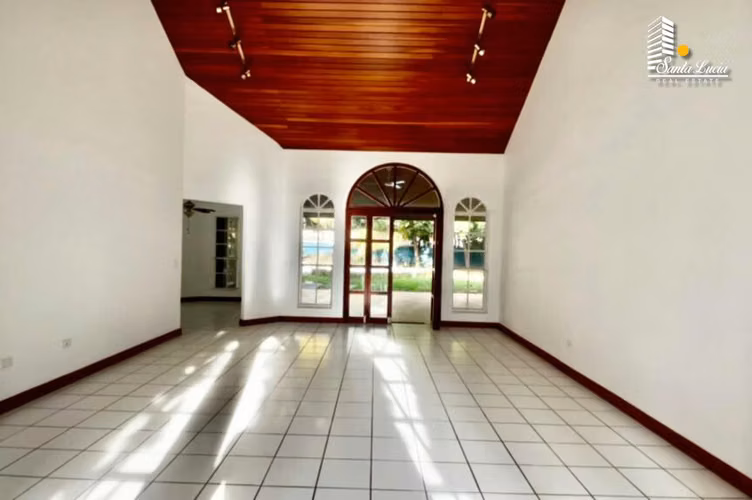 Venta de Preciosa Casa en Santo Domingo - AC