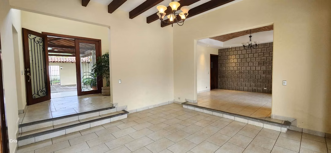 Preciosa Casa en Alquiler en La Estancia de Santo Domingo