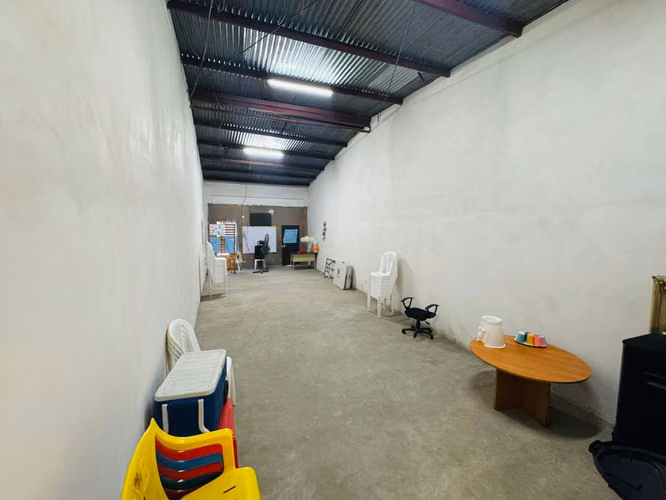 Se Vende Propiedad en Zona Comercial  27 de Mayo