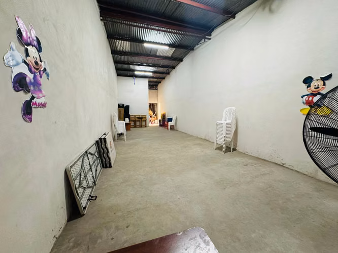 Se Vende Propiedad en Zona Comercial  27 de Mayo