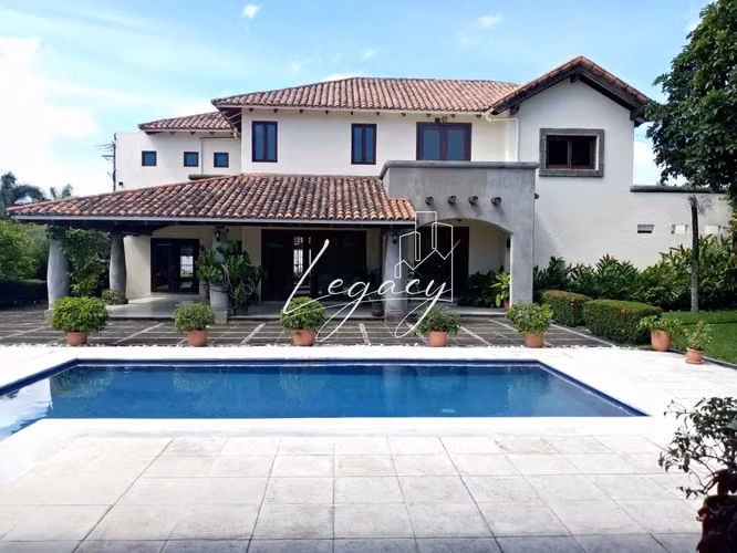 AG-Casa de lujo en renta en Santo Domingo