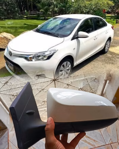 VENDO RETROVISOR IZQUIERDO PARA TOYOTA YARIS 2014,2015,2016,2017,2018