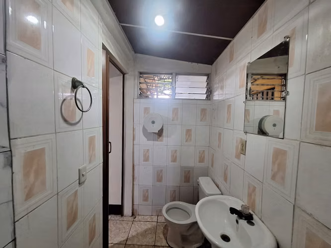 VENTA DE CASA EN REPARTO LOS ARCOS ! LAM