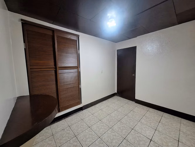 VENTA DE CASA EN REPARTO LOS ARCOS ! LAM