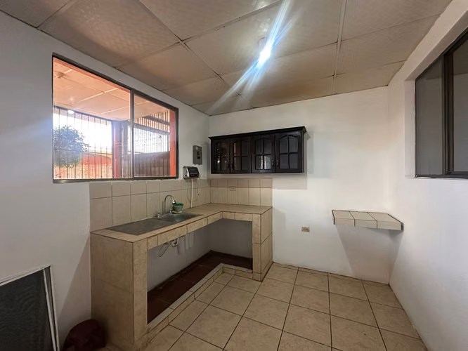Venta de casa en residencial valle verde.