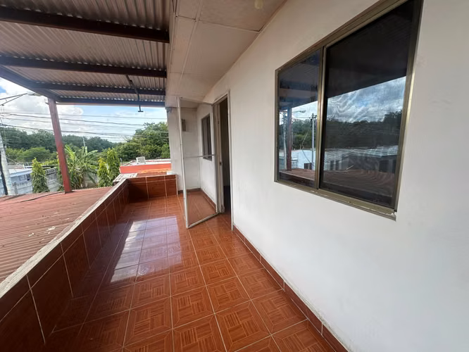 Venta de casa en residencial valle verde.