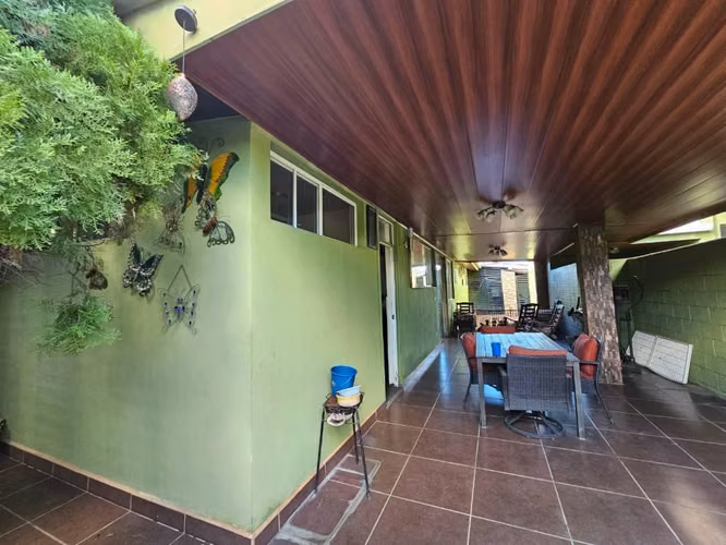 Precio REBAJADO Antes: US$220,000 | VENTA DE CASA EN Lomas del Valle | 5 Habitaciones |