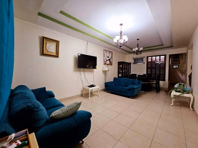 Precio REBAJADO Antes: US$220,000 | VENTA DE CASA EN Lomas del Valle | 5 Habitaciones |