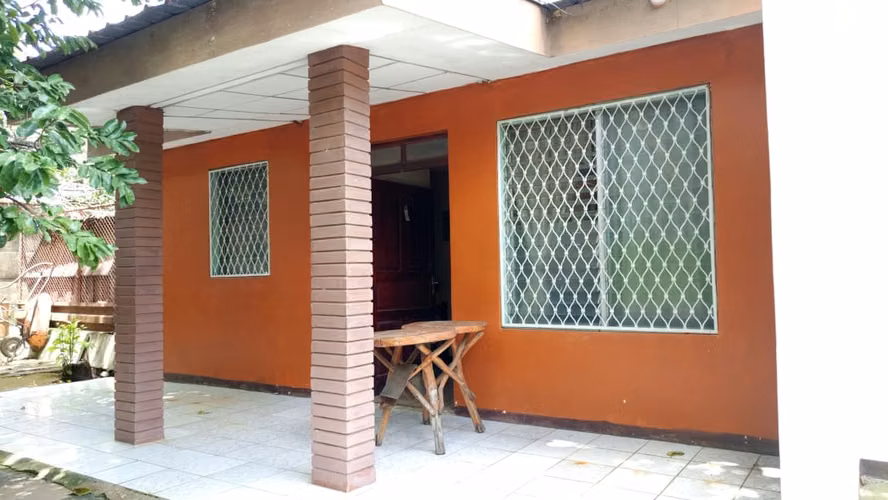HOUSE ON THE ROAD TO MASAYA