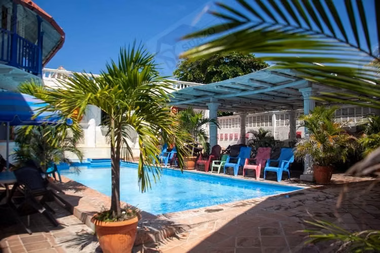 SE VENDE HOTEL RESTAURANTE EN LA PLAYA