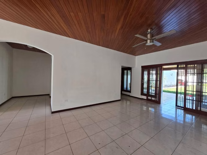 EN RENTA | Hermosa Casa con Piscina en Las Colinas | U$2,500 |   - Imagen 14