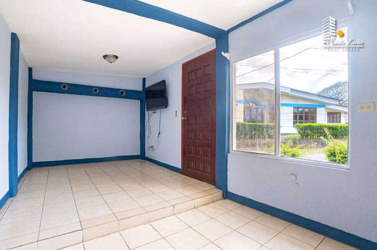  CASA EN VENTA EN VILLA FONTANA CON APARTAMENTO - LL