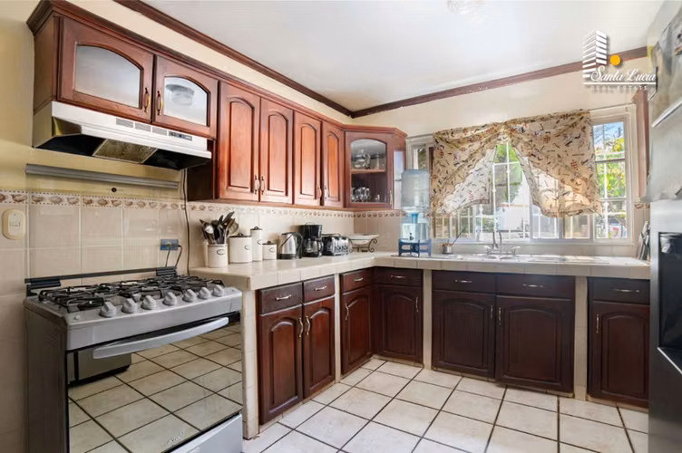  CASA EN VENTA EN VILLA FONTANA CON APARTAMENTO - LL