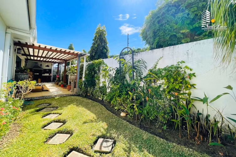  ¡MODERNA Y EXCLUSIVA CASA EN RENTA EN LAS COLINAS! - DC - Imagen 20