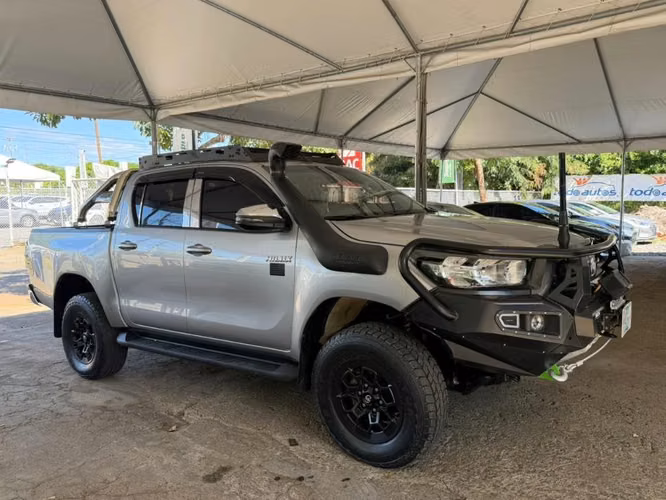Toyota Hilux año 2021 - Imagen 2