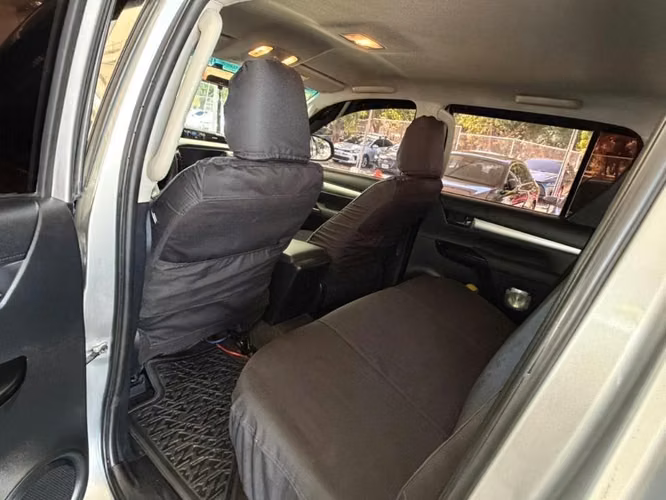 Toyota Hilux año 2021 - Imagen 4