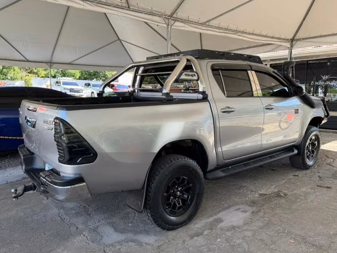 Toyota Hilux año 2021 - Imagen 5
