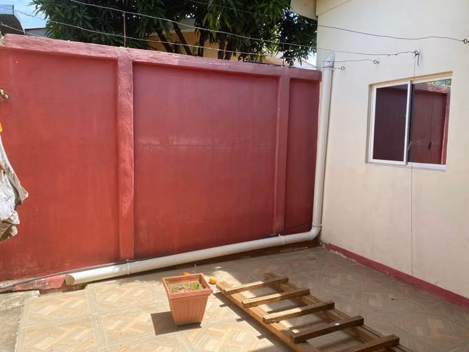 Venta de casa amplia y esquinera en Mayales