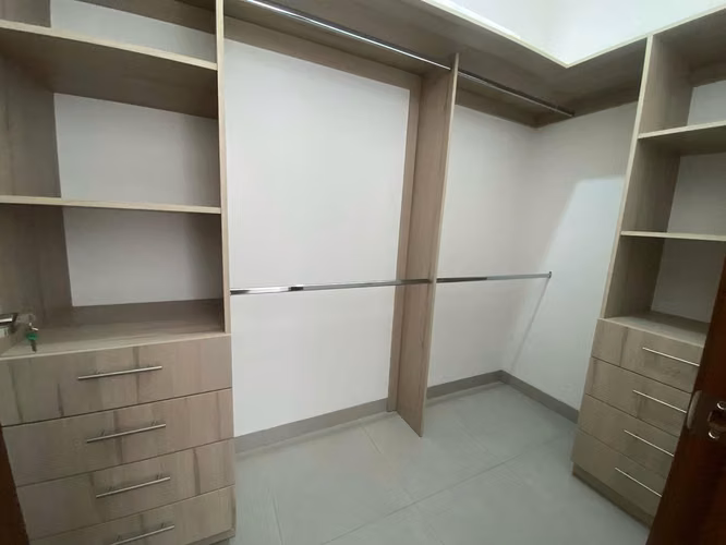 FH-Se Vende casa en los Obeliscos de Santo Domingo!