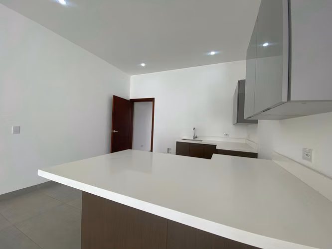 FH-Se Vende casa en los Obeliscos de Santo Domingo!
