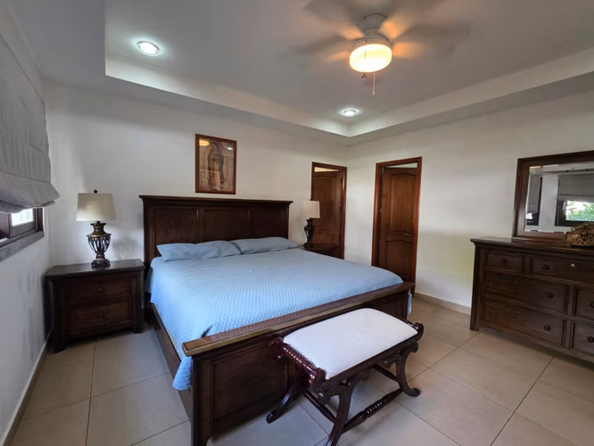 FH_Casa en Venta en Las Colinas de Santa Cruz
