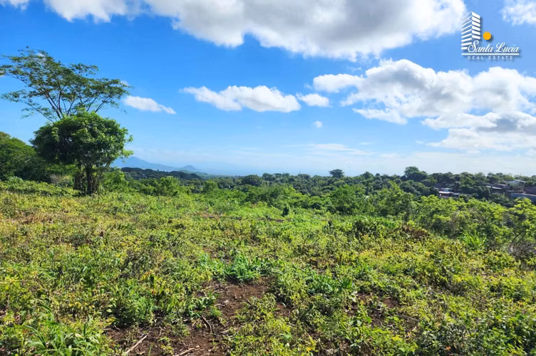  Terreno en Venta – ¡Ubicación estratégica y alto potencial! - IY