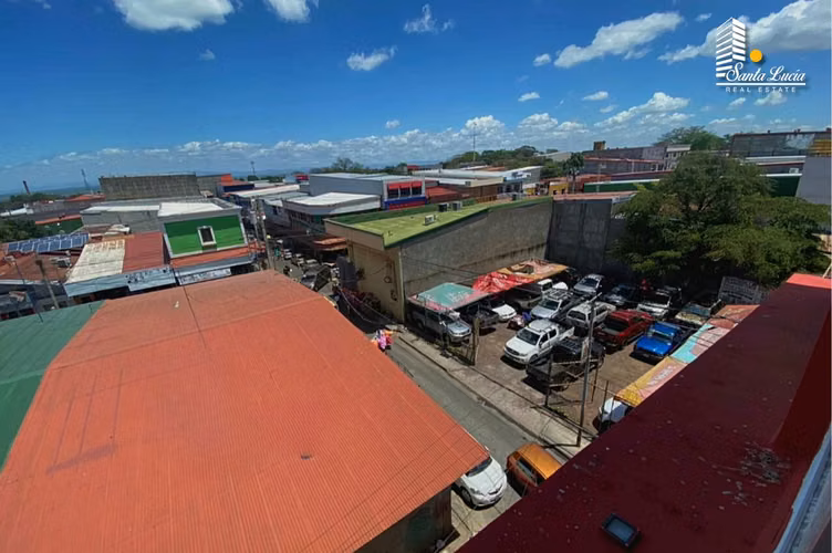 Edificio Comercial en Excelente Zona de Mercado Oriental - LL