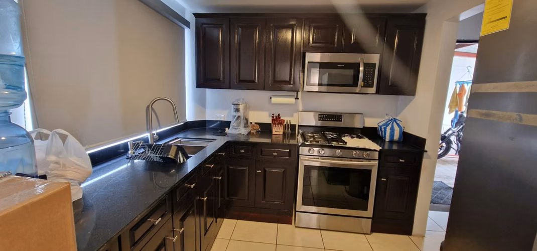 renta en las colinas dentro de condominio moderno - Imagen 4