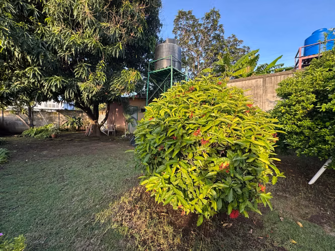 Casa en Venta con Apartamento Independiente en Villa Fontana