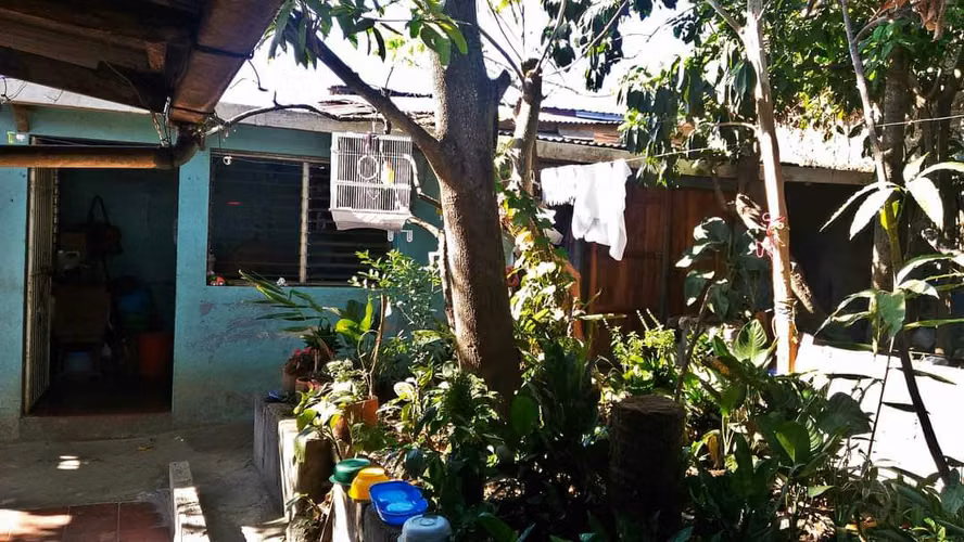 DIRIAMBA. SE VENDE CASA CENTRICA