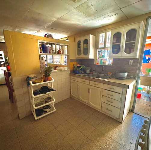 Casa amplia y bmuy bien ubicada en Altamira - Imagen 7