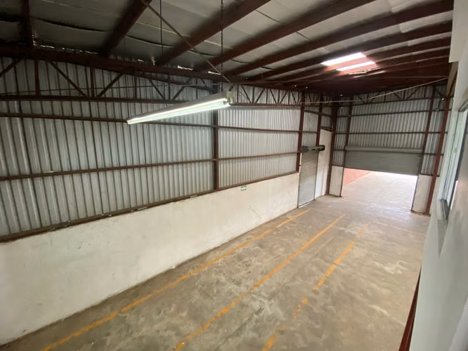Nueva, amplia  y moderna bodega en Ciudad Sandino