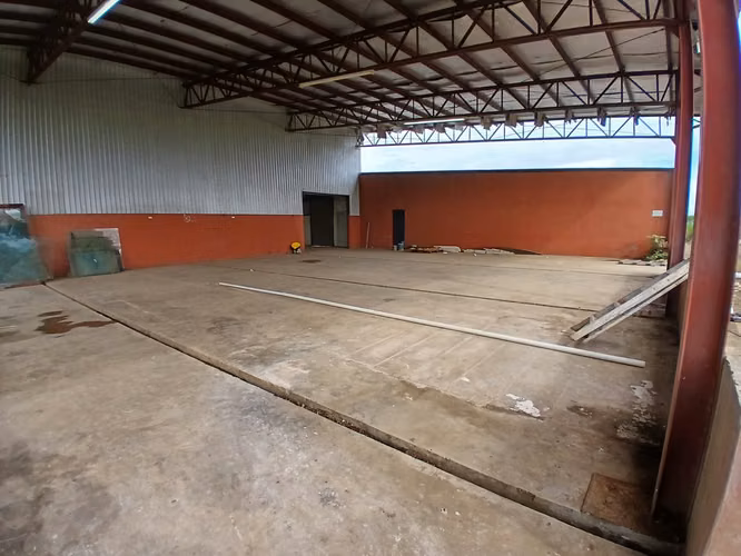 Nueva, amplia  y moderna bodega en Ciudad Sandino