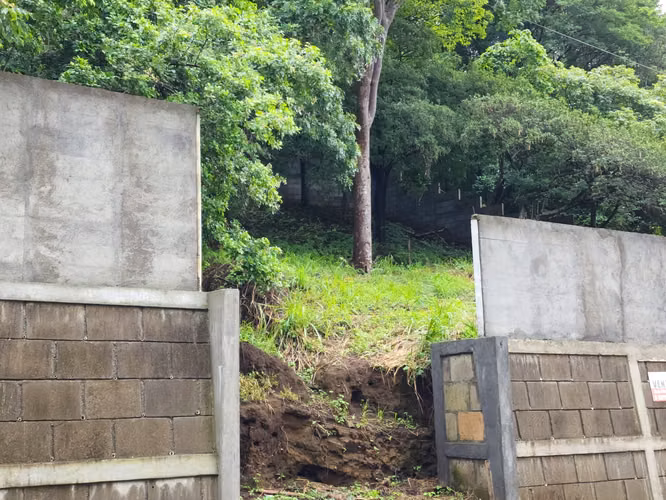  Venta de Lote en Villa Fontana 