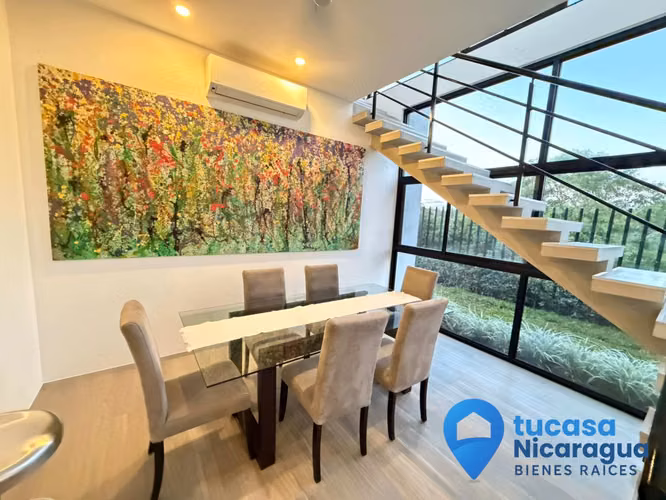 Se Renta en Altos de Villa Fontana Sur Casa en Condominio