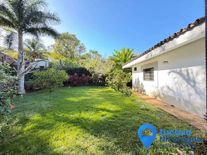 Rento Casa estilo Colonial Moderno en Santo Domingo - Imagen 3
